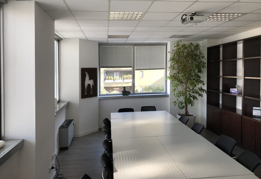 SALA RIUNIONI DEF scaled